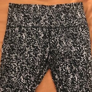 Wunder Under 7/8 Leggings